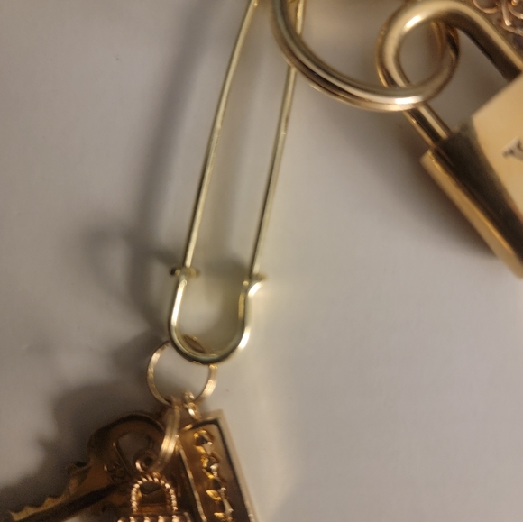 Louis Vuitton Lock & key - Picture 8 of 17
